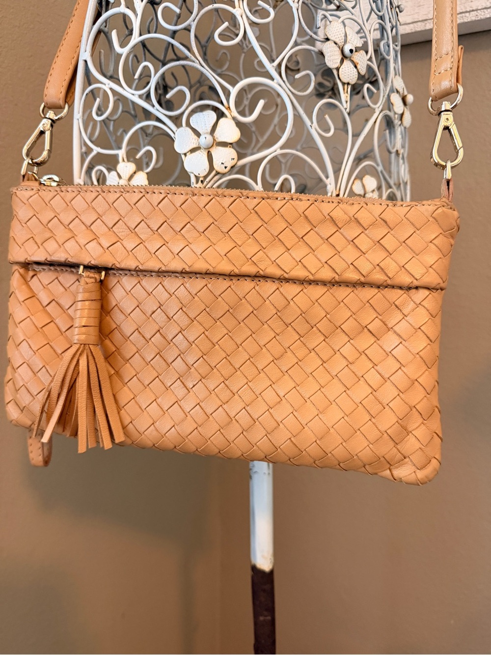 Bottega Giotti Intraciatto Woven Leather Crossbody Bag in Tan